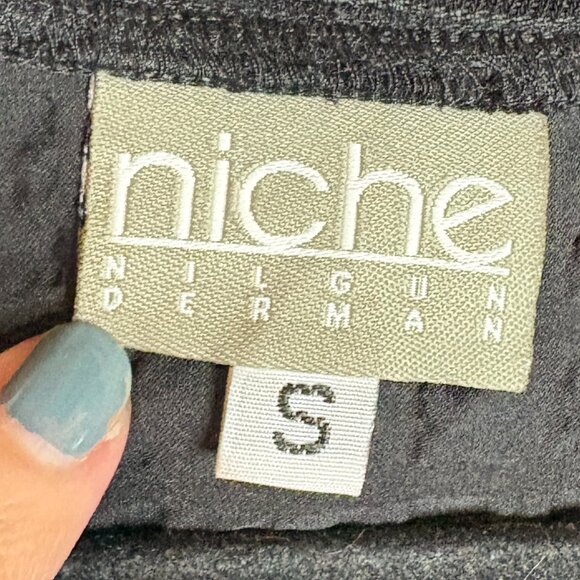 Niche Nilgun Derman black crinkle cowl neck tunic - Picture 3 of 5